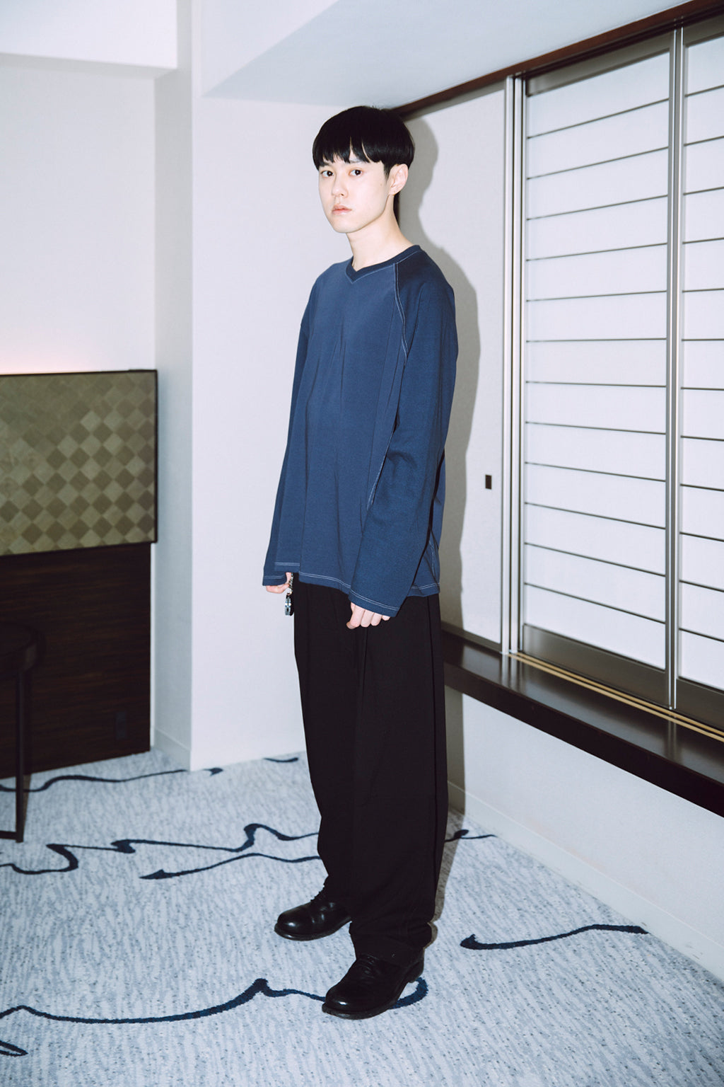 V NECK PIQUE RAGLAN TEE / NAVY