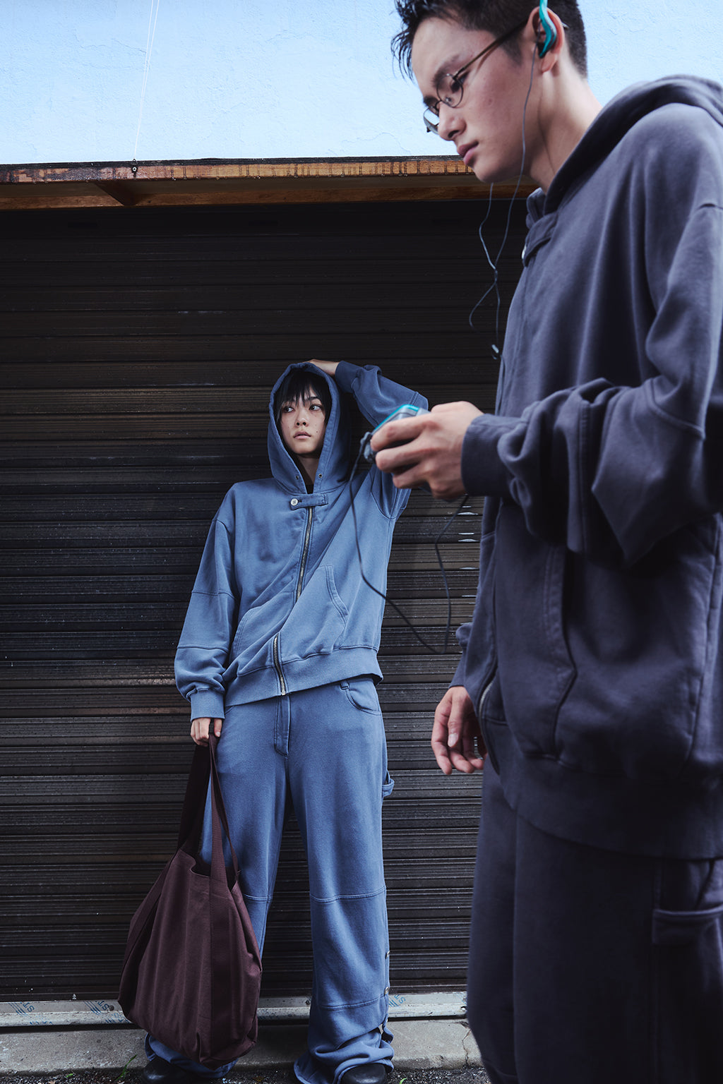 PIGMENT ZIP HOODIE / BROWN