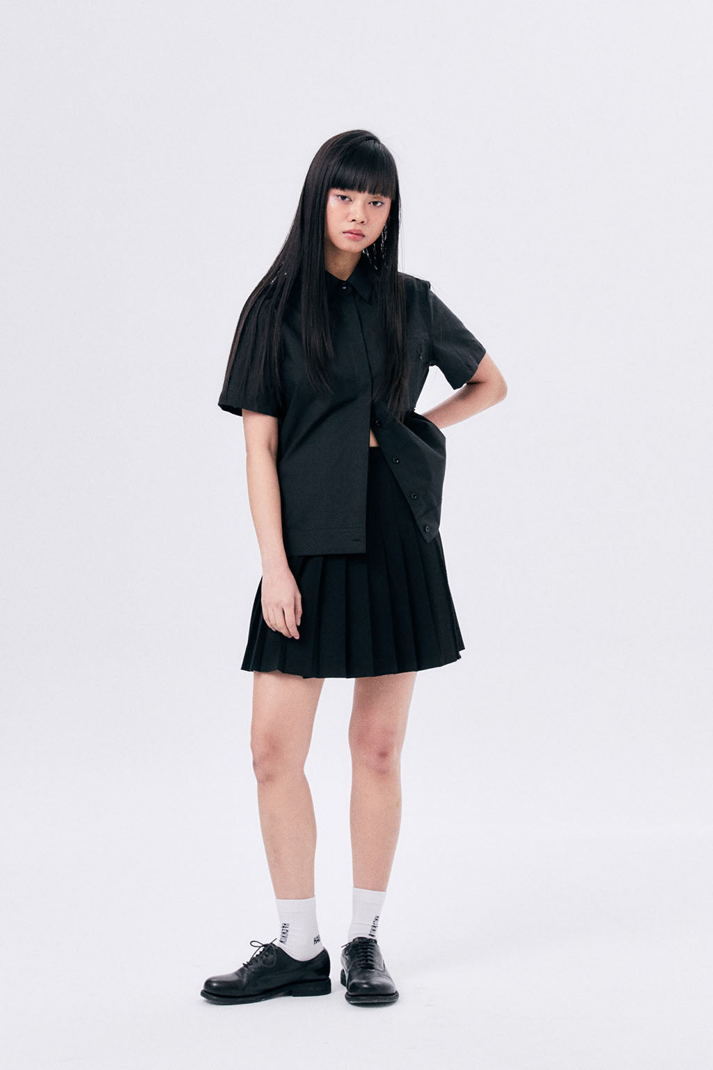 SHORT PLEATED WRAP SKIRT 2 / BLACK