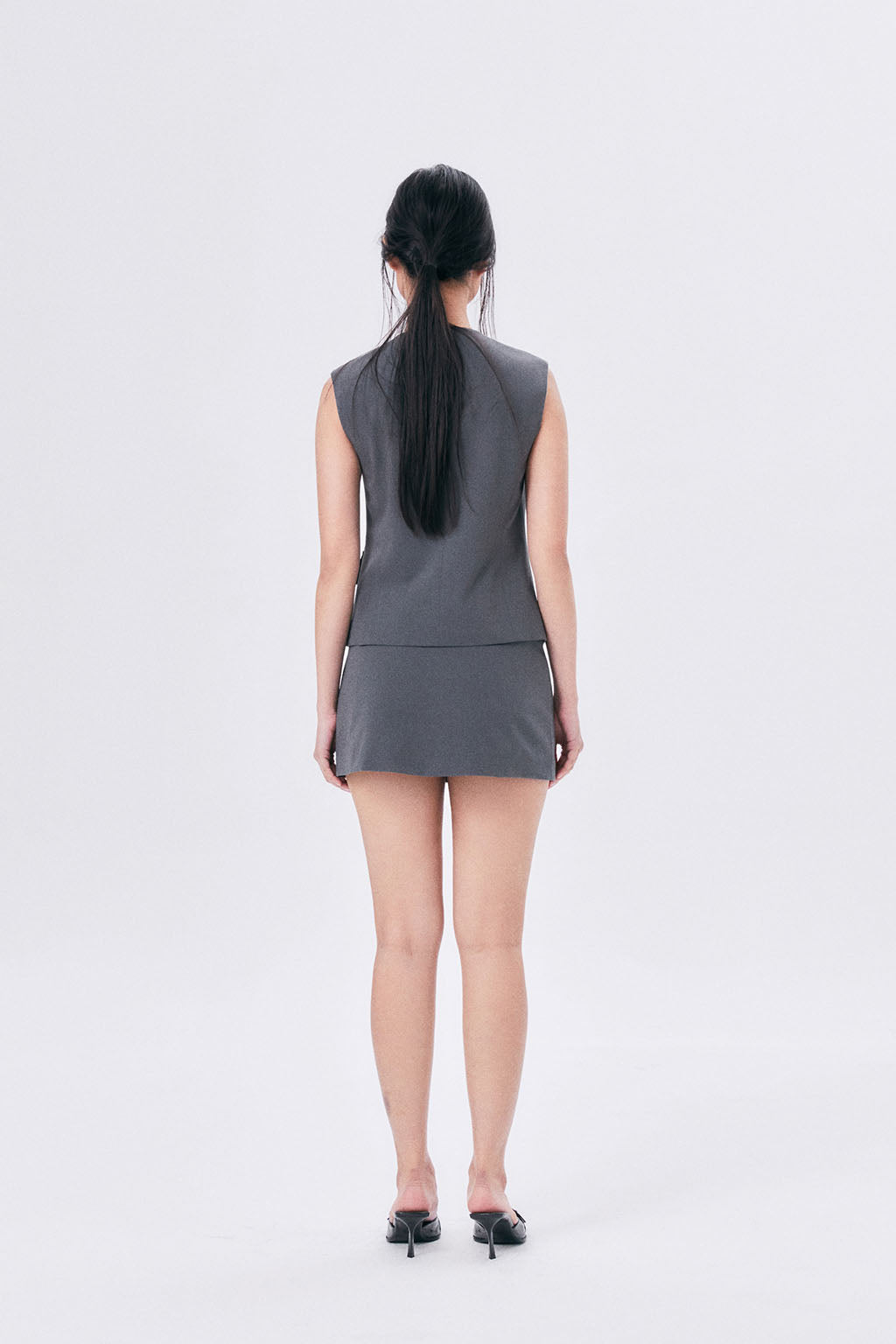 SUMMER WOOL VEST / DARK GRAY