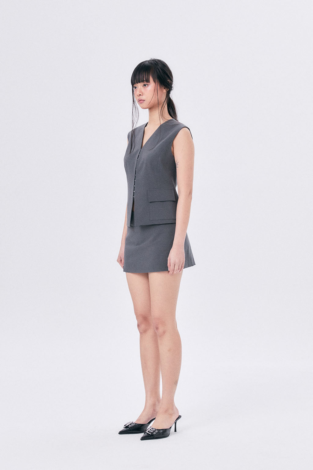 SUMMER WOOL VEST / DARK GRAY
