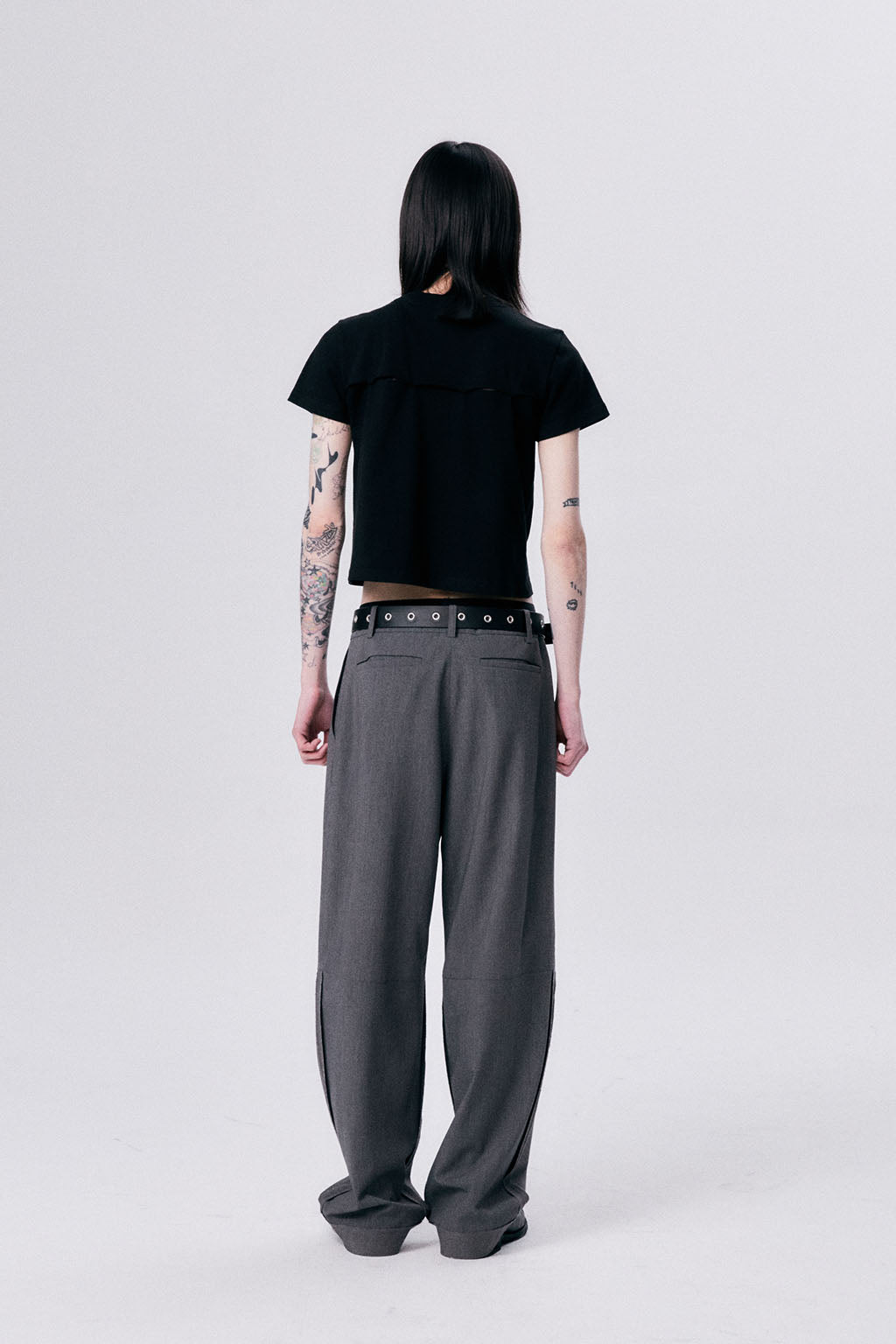 WAVE BACK YOKE TIGHT TEE / BLACK