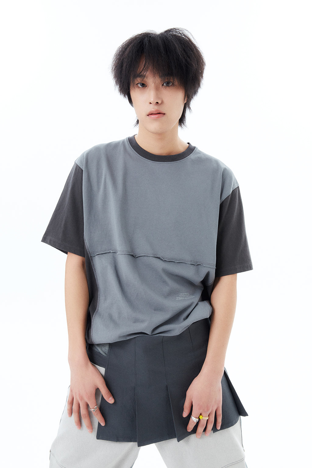 MICRO BUCKLE SKIRT / GRAY