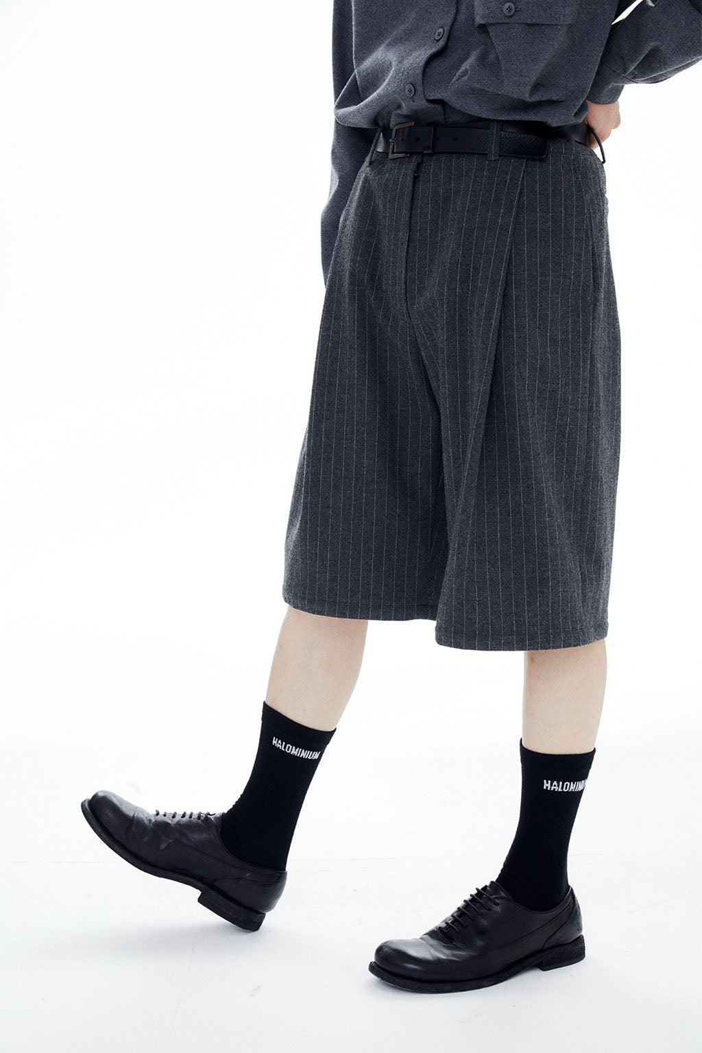 WOOL STRIPED PANTS / GRAY