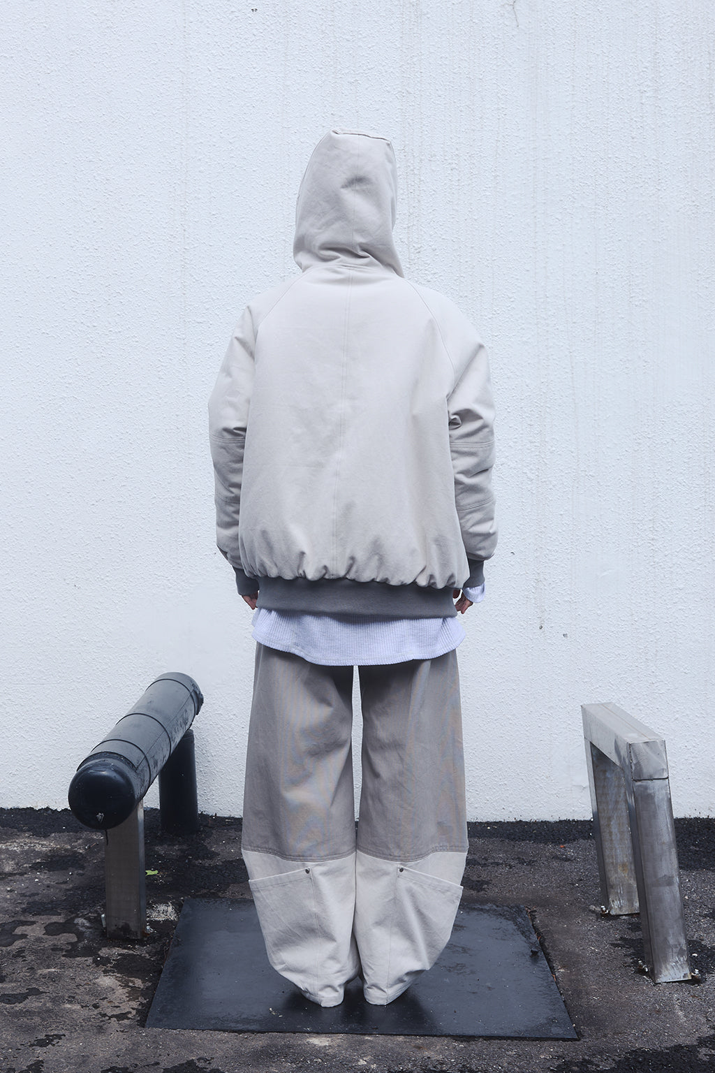 HOODED PUFFER JACKET / LIGHT KHAKI