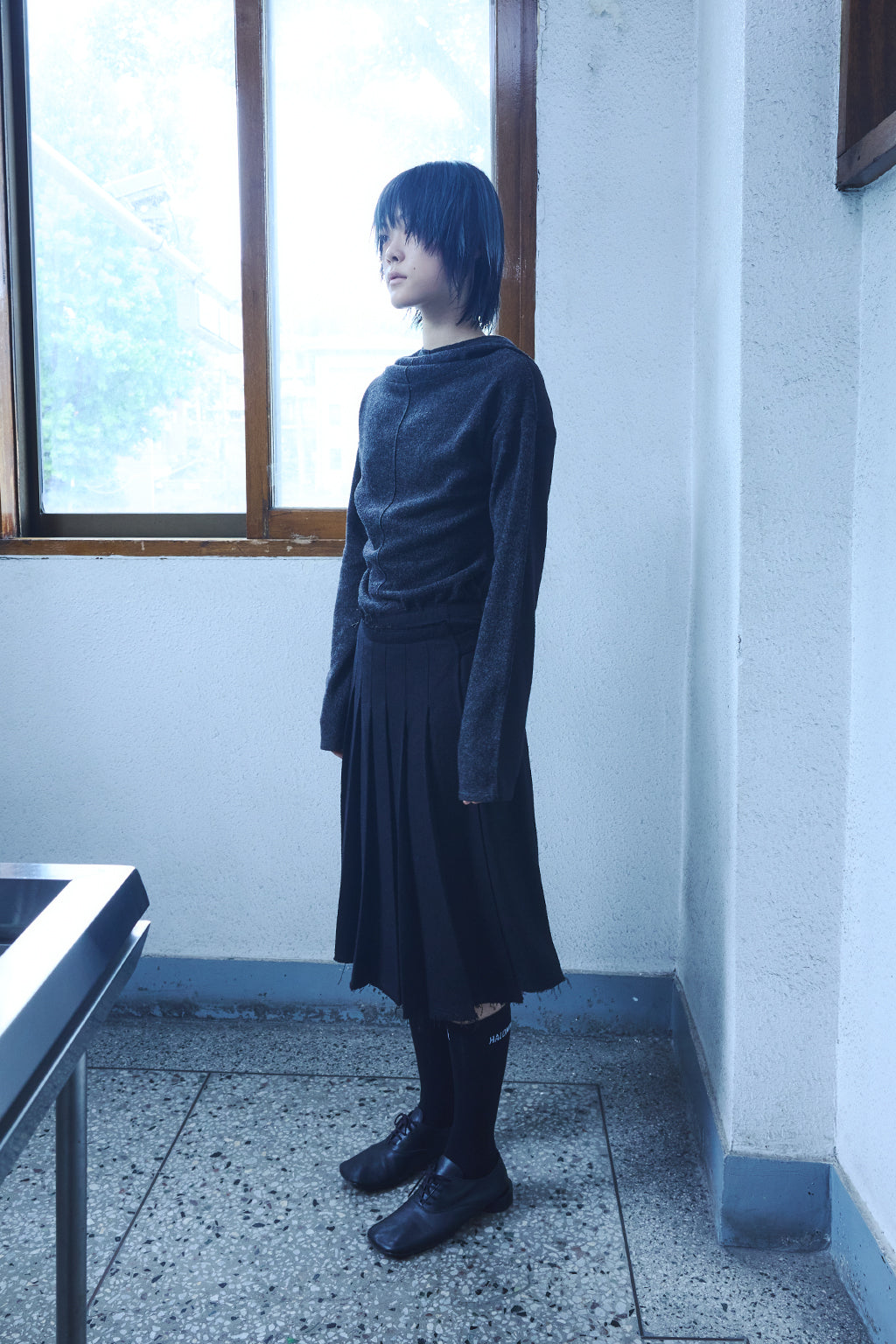 SIDE SLIT HOODIE / BLACK
