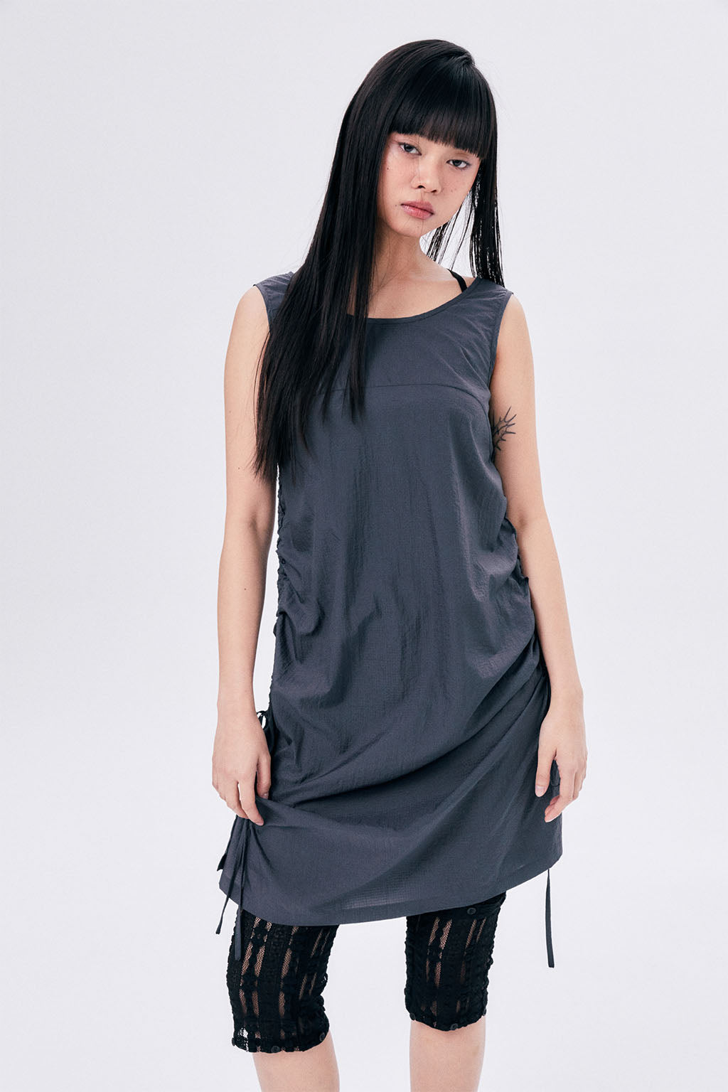 CHECK SHIRRED DRESS / ASH GRAY