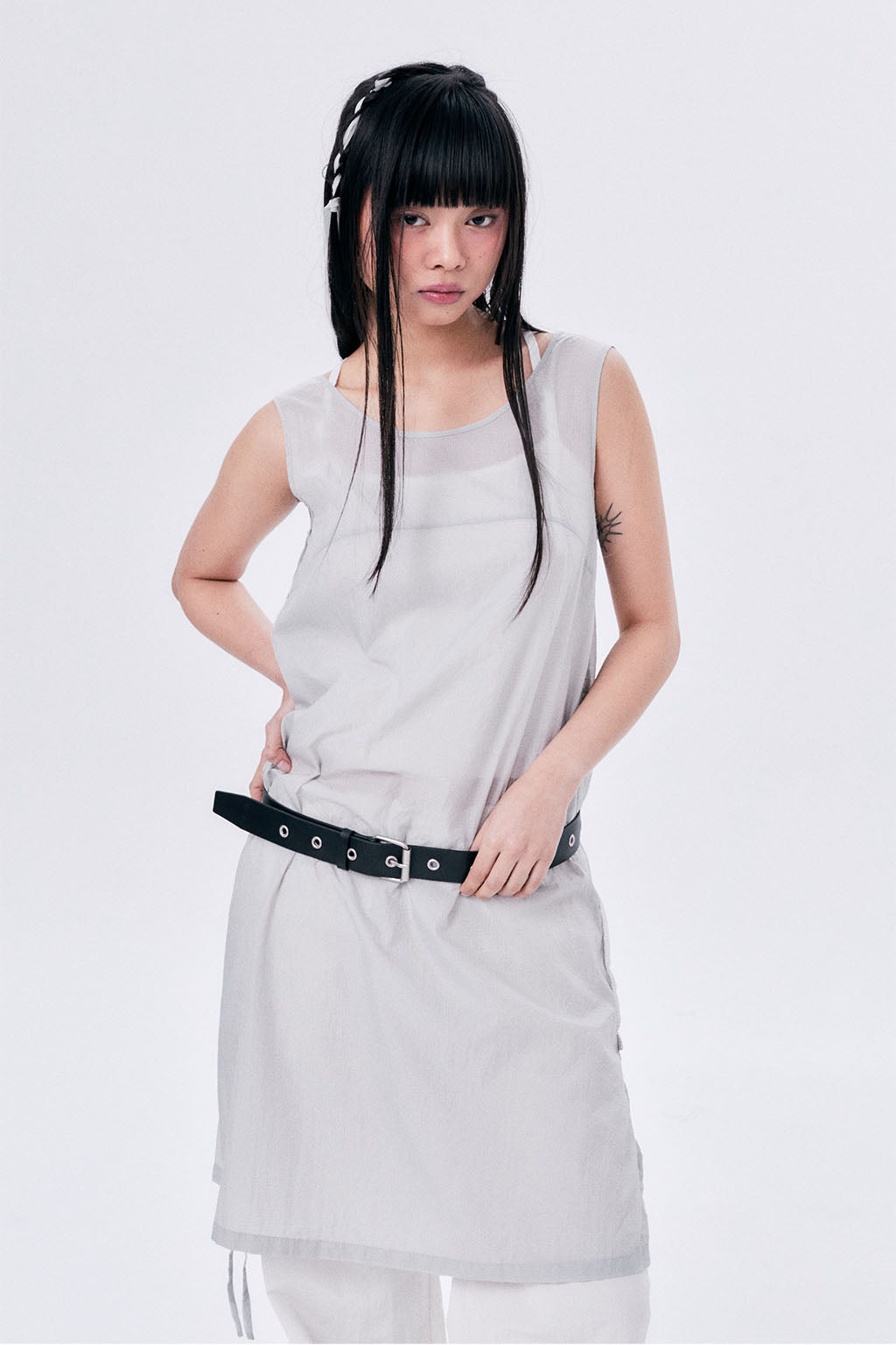 CHECK SHIRRED DRESS / LIGHT GRAY